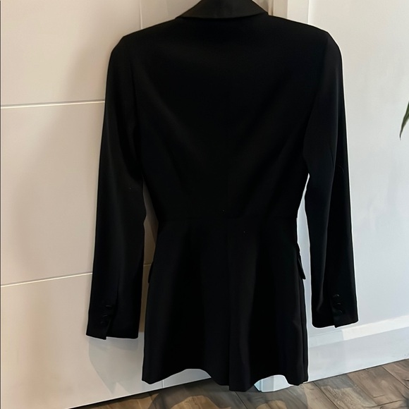 Brand new Elegant Black Double-Breasted Women's Coat - Picture 6 of 7